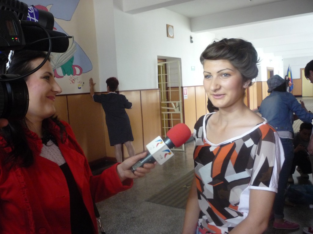 Anca Săcăleanu, clasa a XII-a, intervievată de TVR Iași